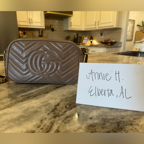 SOLD!!!๐ Gucci Camera Bag Dusty Pink (beige) Leather Small ๐ - Picture 2 of 10